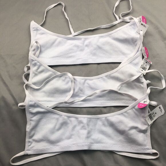 New True by Rue 21 3 White No Pads Seamless Wireless Bras Size M 34B 34C Teens - Picture 1 of 12